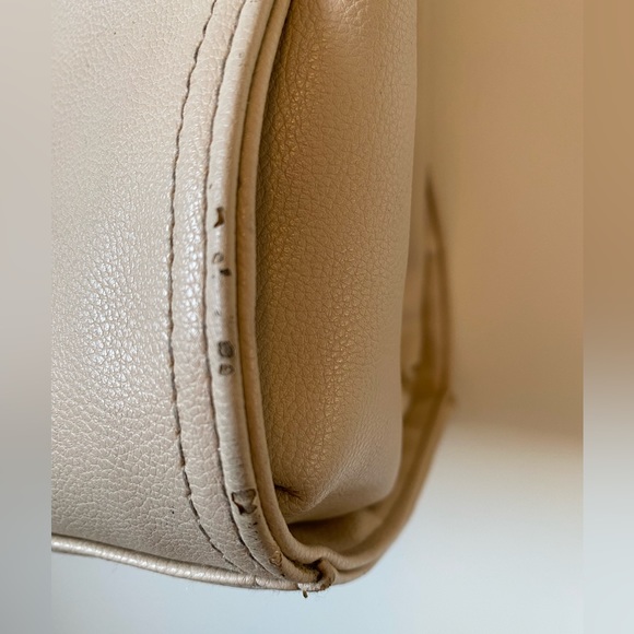 Borsani Italy Boho Cream Vegan Leather Shoulder Bag Purse Tote Lined Soft Snap. - Picture 8 of 10